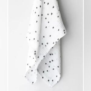 Wee Gallery White Organic Muslin Swaddle - Stars